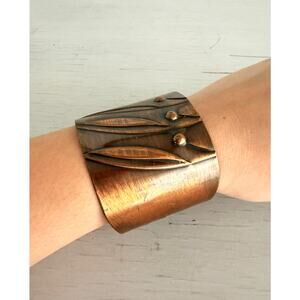 Vintage Wide Floral Cuff Bracelt